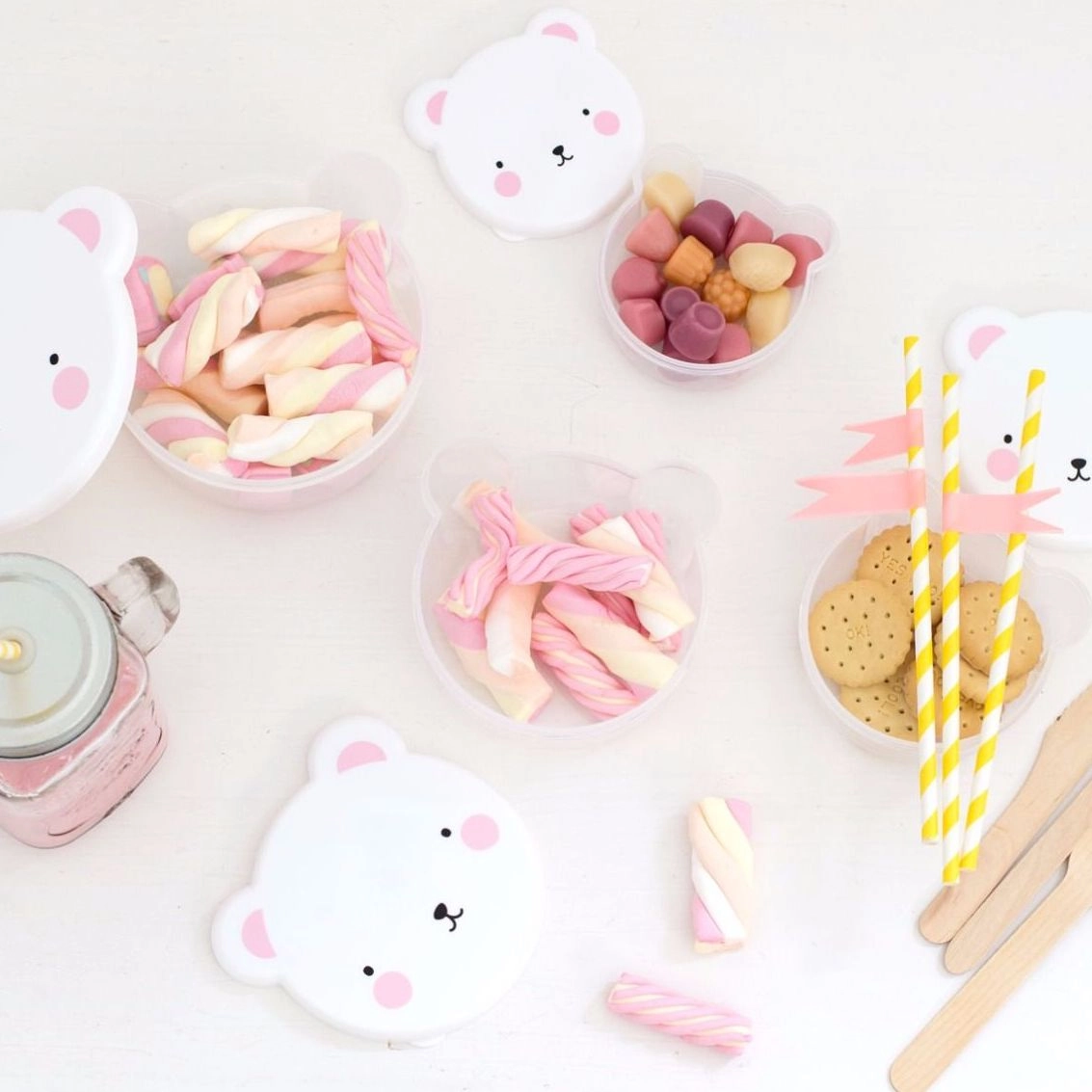 A Little Lovely Company Snack Box Bear Pink