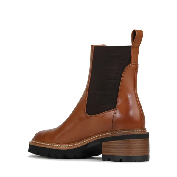EOS Linear Boot Brandy