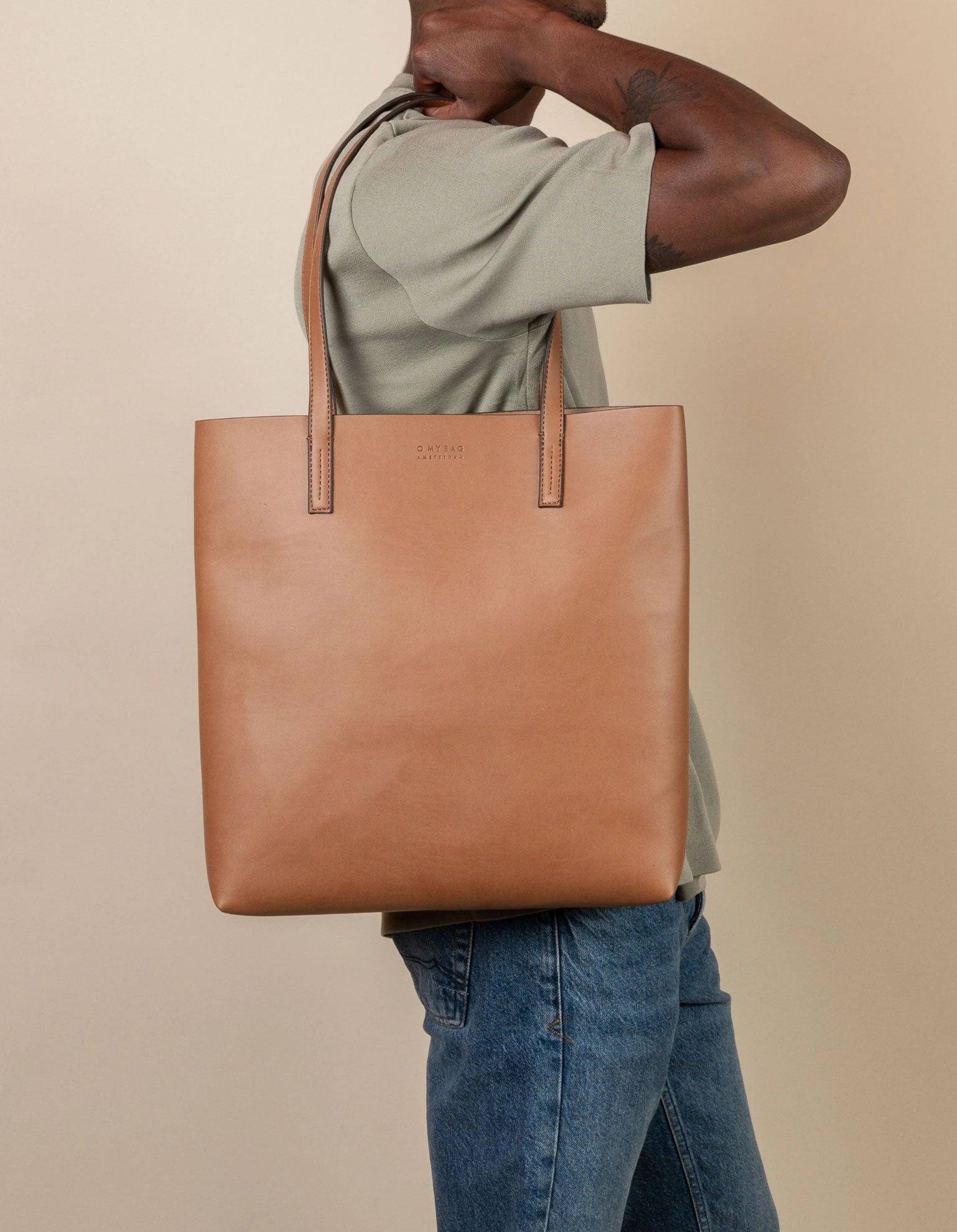 Georgia Unisex Apple Leather Tote Vegan Bag | Brown